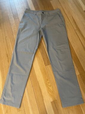 Lululemon Men's Ventlight Mesh gray pants